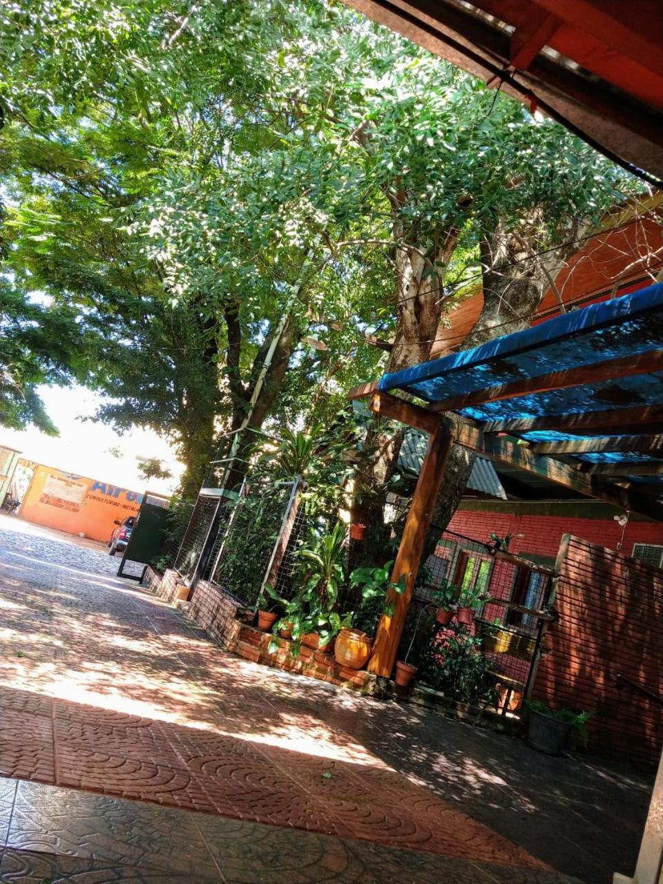 Alojamiento Familiar Alternativo Daniel Oviedo Puerto Iguazú Exterior foto
